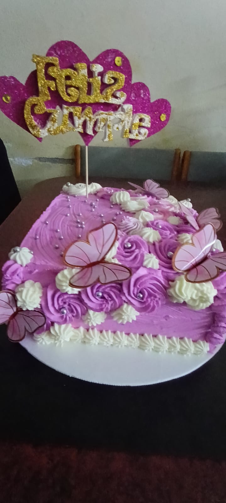 Torta Decorada con Mariposas